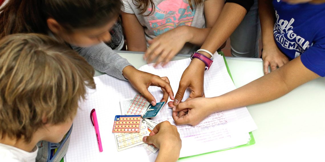 Éducation sexuelle à l’école : un contrôle des intervenants réclamé