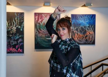«Longtemps, j’ai eu le sentiment de me cacher» : Zaz se confie à l’occasion de la sortie de son album Sains et saufs