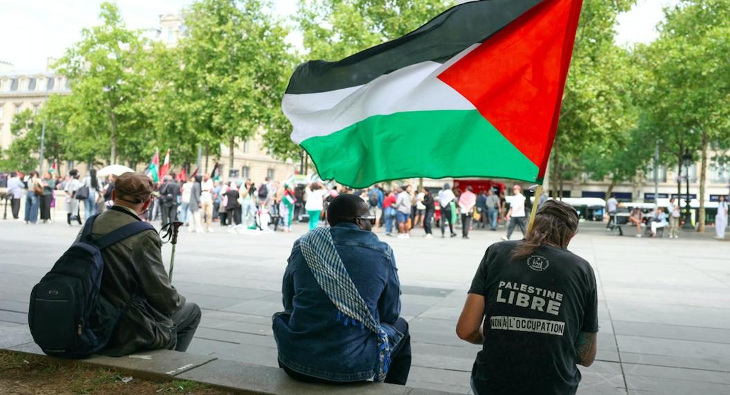 Corbeil-Essonnes : le maire va distribuer 1 000 drapeaux palestiniens à ses administrés