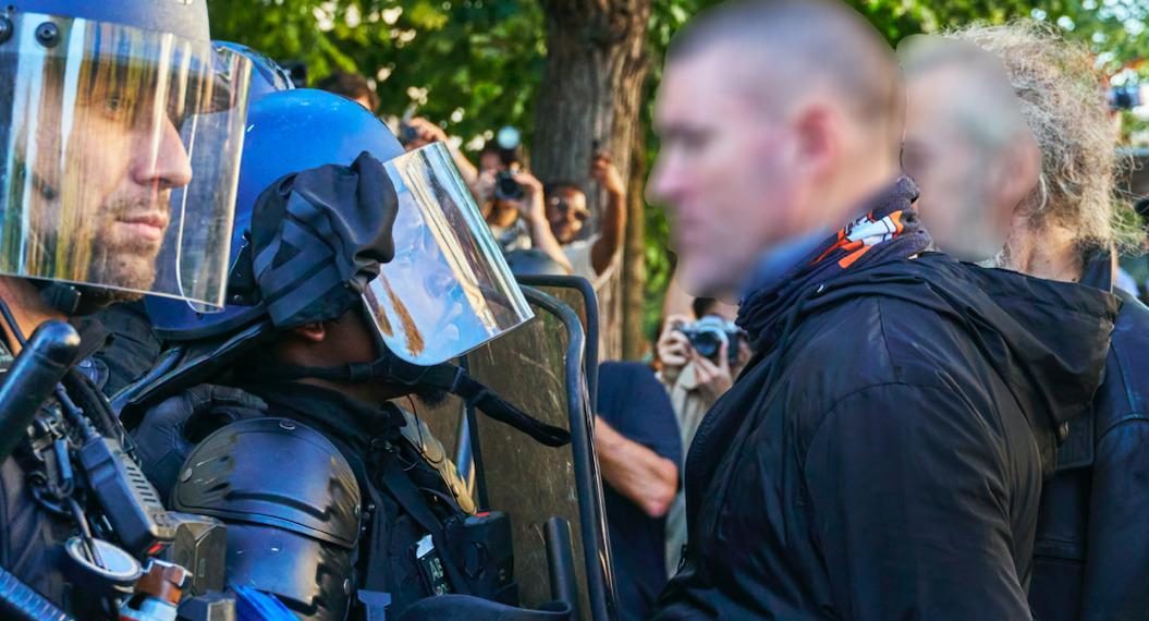 Voyous, black blocs, Insoumis : la convergence des haines anti-flics