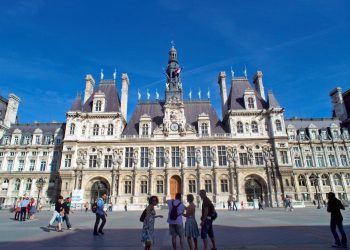 Neuf milliards d’euros de dette : un rapport étrille la gestion financière de la Ville de Paris