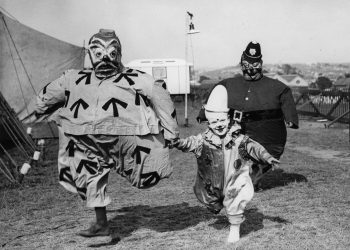 «La Marchande d’oublies» : les clowns et les ombres de Pierre Jourde