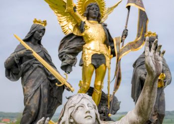 Domrémy : une foule de pèlerins célèbre Jeanne d’Arc