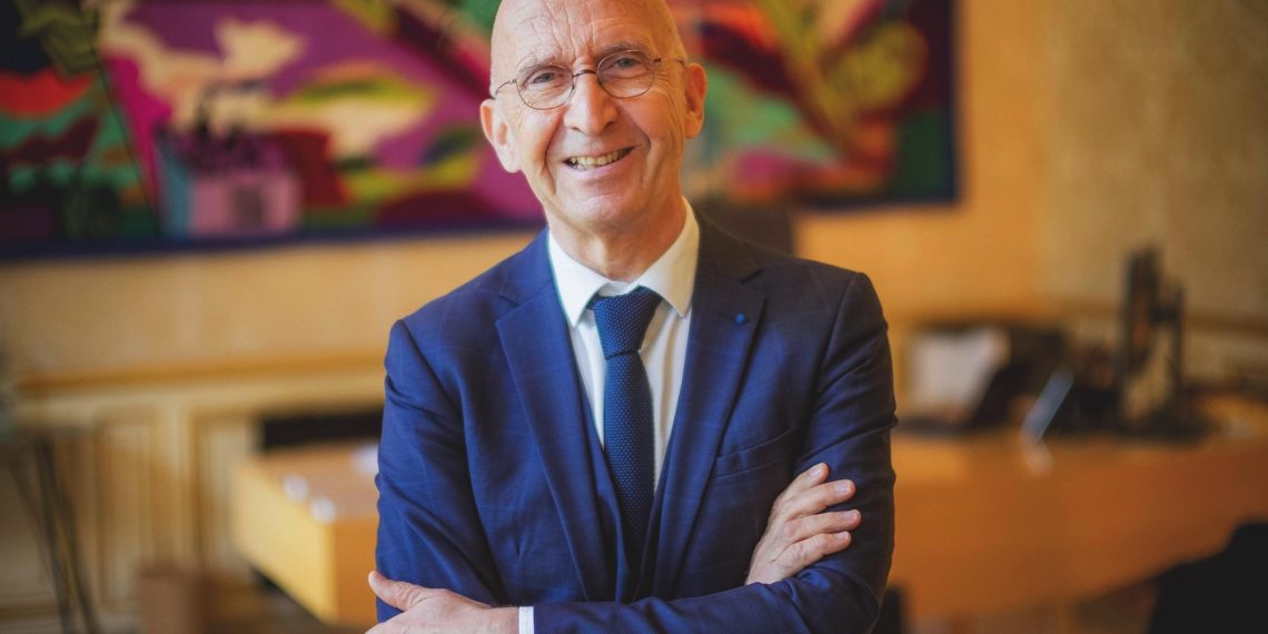 Philippe Gustin : le chef d’orchestre de Matignon