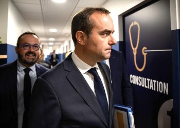 Sébastien Lecornu gagne son premier crédit à Matignon
