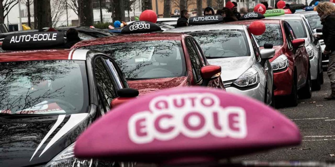 Allongement des délais pour passer son permis de conduire : auto-écoles et inspecteurs unis dans la grogne