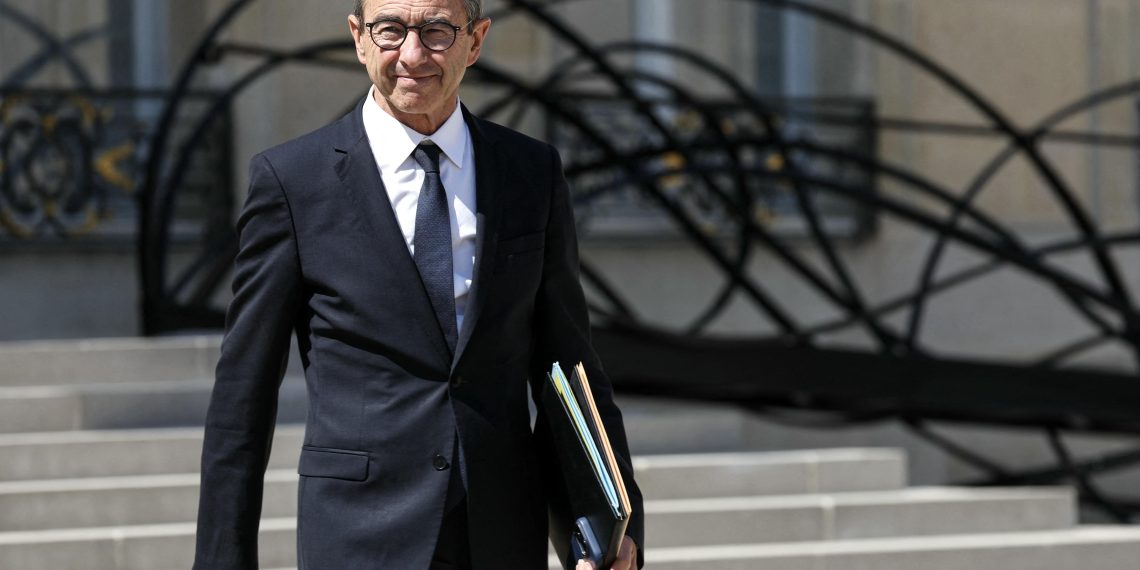 Bruno Retailleau met la pression sur Sébastien Lecornu et le PS