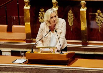 «Porte-voix de l’extrême-gauche» : Marine Le Pen riposte aux propos virulents de Matthieu Pigasse contre le RN