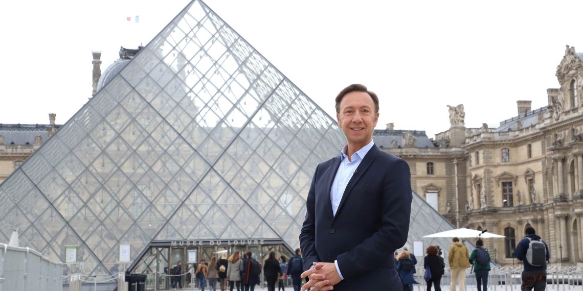«Les Énigmes de l’histoire» : Stéphane Bern nous plonge dans le Louvre historique