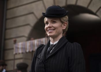Que vaut la saison 5 de la série Miss Scarlet ?