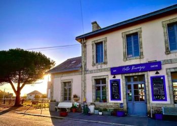 Cafés, ateliers et lieux de vie : la nouvelle vie des petites gares SNCF