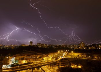 Typhon, brouillard meurtrier… Les histoires extraordinaires de la météo racontées par Louis Bodin