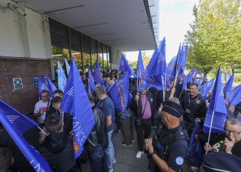 Policiers agressés : 160 victimes en 2025, la profession au bord de l’implosion