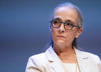 «Police de la pensée», «irresponsable»… Delphine Ernotte sous le feu des critiques après sa charge contre CNews