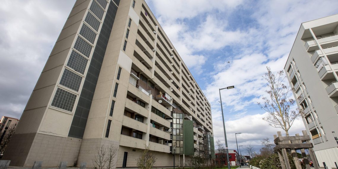 SONDAGE – 77 % des Français souhaitent réserver les HLM aux nationaux