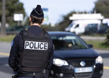Reims : des policiers lynchés par une horde d’individus, deux suspects mis en examen