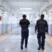 Royaume-Uni : un violeur afghan conteste son extradition vers la France car les cellules y sont «trop petites»