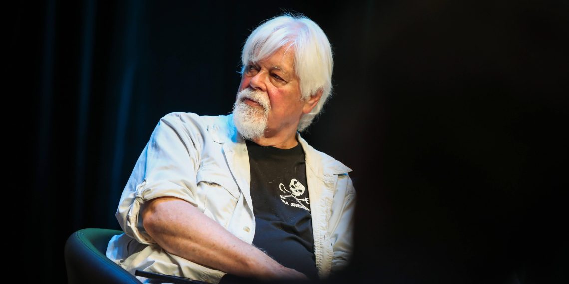Sea Shepherd : Paul Watson privé d’asile en France malgré la promesse d’Emmanuel Macron