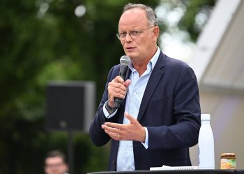 «Ce président n’aime pas beaucoup les Premiers ministres» : la pique d’Édouard Philippe à l’encontre d’Emmanuel Macron