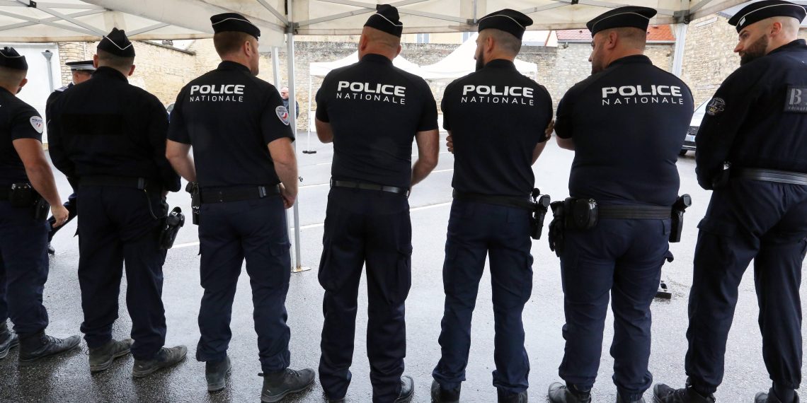 Pénurie d’uniformes pour les forces de l’ordre : le fiasco à 300 millions d’euros de la plateforme Uniforces