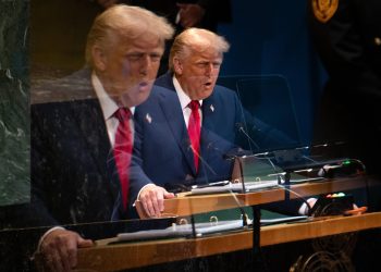 Trump invite l’Otan à abattre les avions russes violant son espace aérien