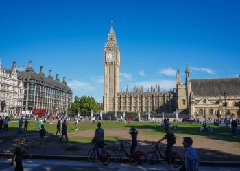 Scandale au Royaume-Uni : les services publics de santé évoquent les «avantages» des mariages entre cousins