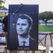 «Charlie Kirk s’est vidé comme un vilain p’tit goret» : un chroniqueur de Blast raille la mort de l’influenceur conservateur