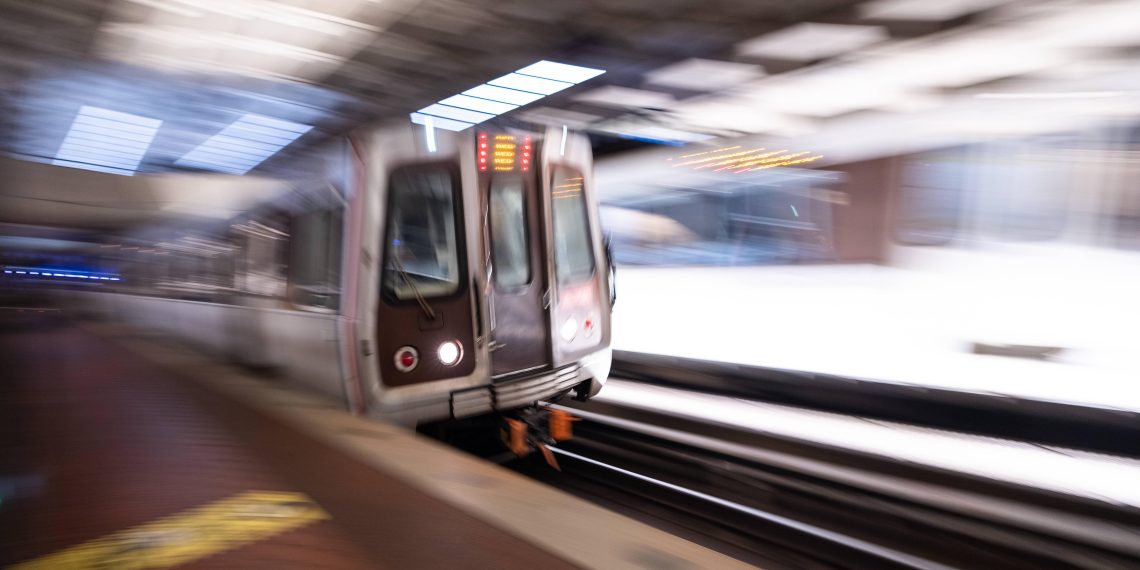 États-Unis : une réfugiée ukrainienne poignardée à mort dans le métro, le silence médiatique pointé du doigt