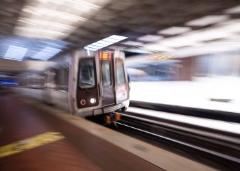 États-Unis : une réfugiée ukrainienne poignardée à mort dans le métro, le silence médiatique pointé du doigt