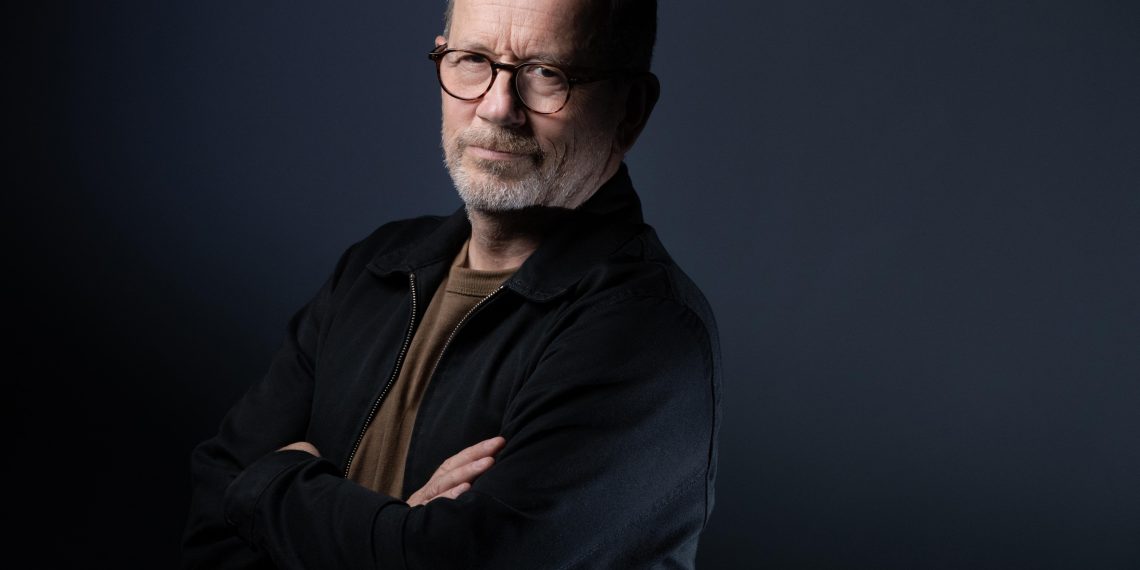 «Délire d’autoflagellation nationale» : Thomas Legrand outré que l’on se désole du casse du Louvre