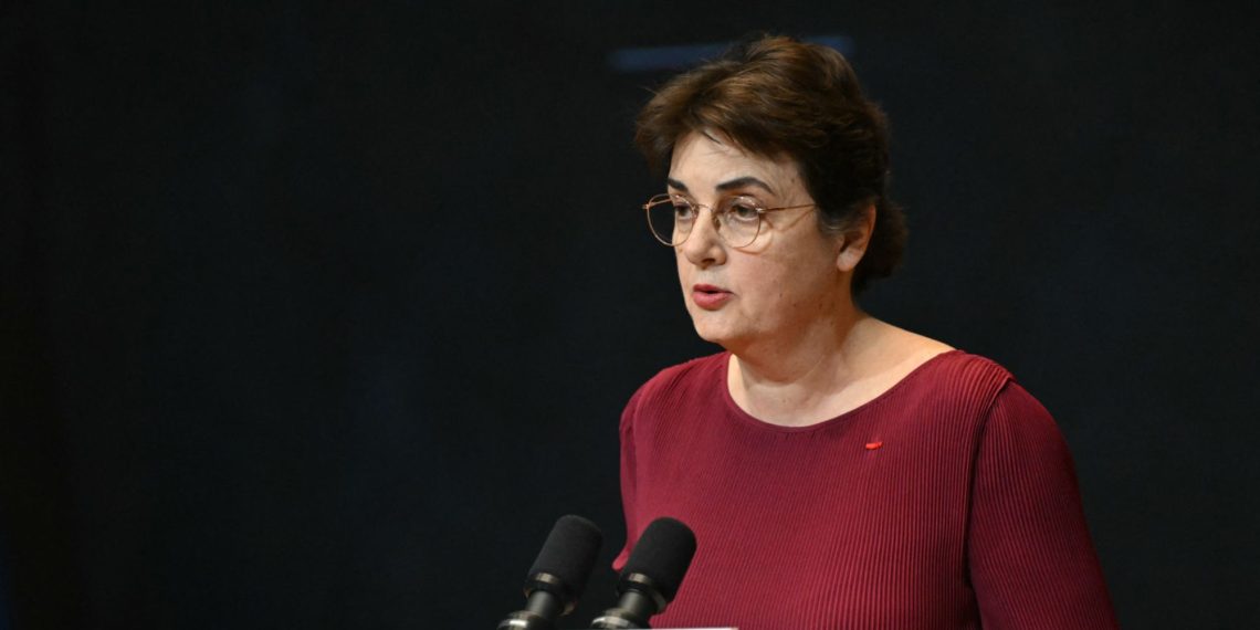 Laurence des Cars auditionnée au Sénat : la directrice du Louvre dans la tourmente