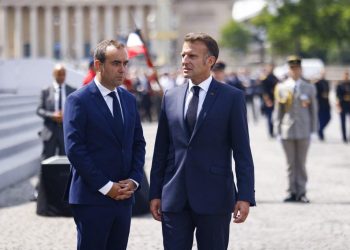 Président impuissant, Parlement illisible et partis discrédités : un système politique français en pleine déliquescence