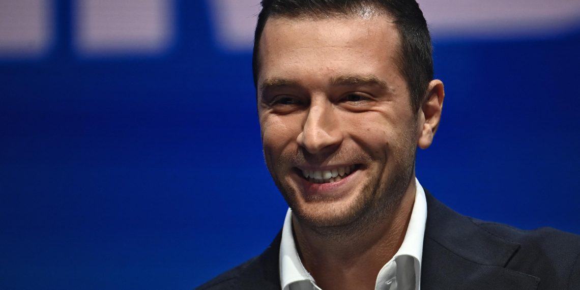 «Ce que veulent les Français» : Jordan Bardella donne la parole au peuple dans son deuxième livre