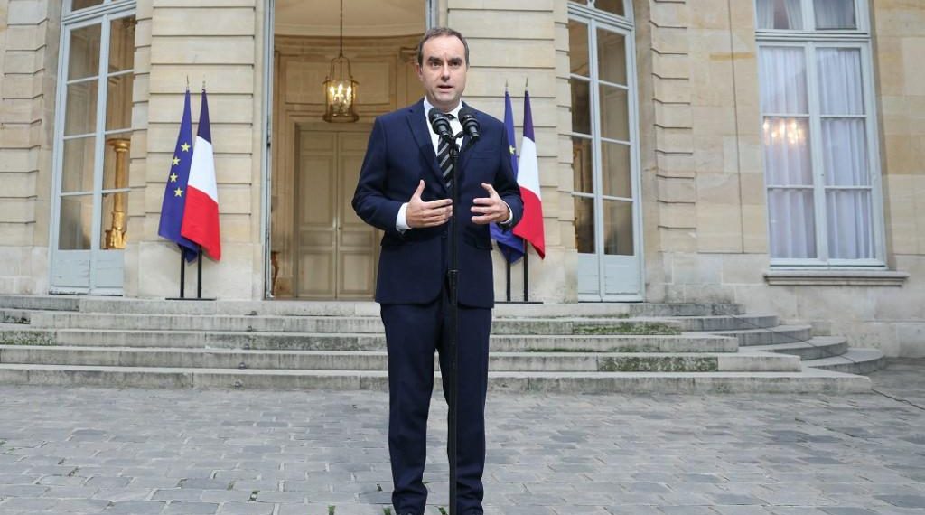 Emmanuel Macron accepte la démission de Sébastien Lecornu