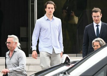 Le cycliste franco-allemand Lennart Monterlos, détenu plusieurs mois en Iran, de retour en France