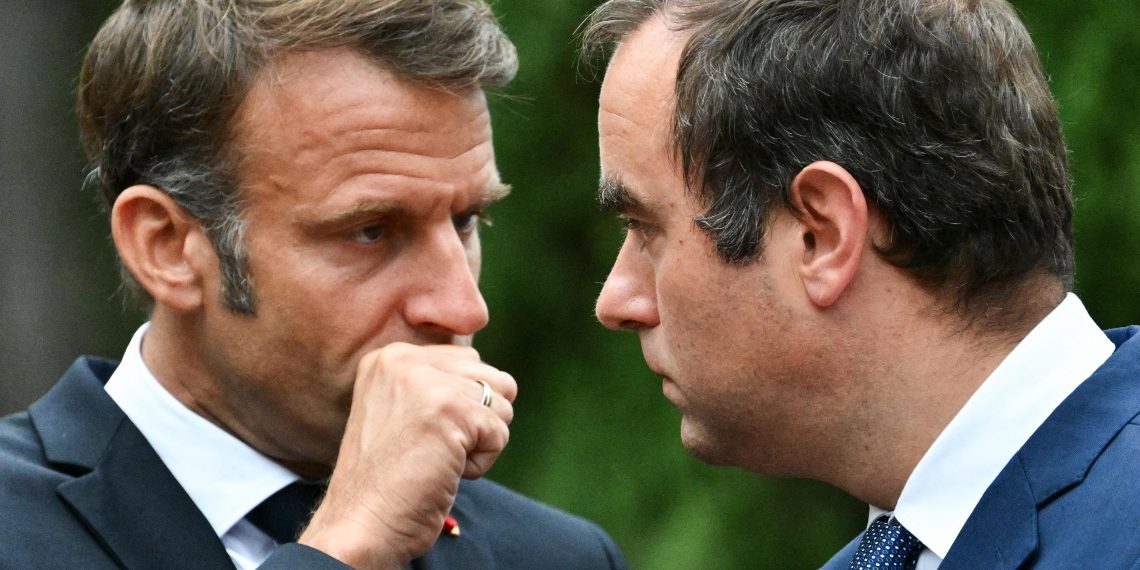 Crise politique : un macronisme à l’agonie qui s’accroche au pouvoir