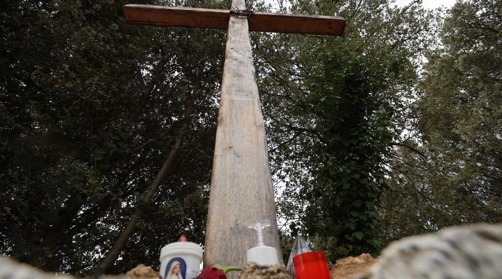 Corse : le maire de Quasquara défie la justice pour sauver sa croix chrétienne