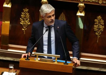 La droite avale sans broncher la suspension de la réforme des retraites