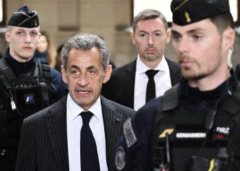 «Il va se battre» : les avocats de Sarkozy vont déposer très rapidement une demande de remise en liberté