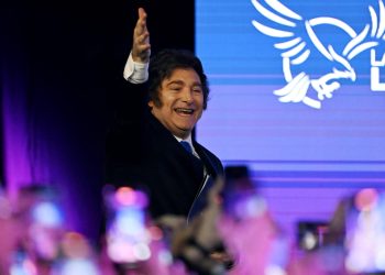 Milei, l’anti-Macron : quand la liberté souffle depuis l’Argentine