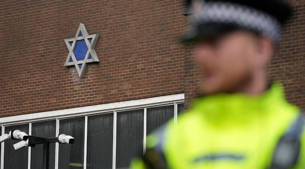 Attaque de la synagogue de Manchester : l’assaillant avait prêté allégeance à l’État islamique