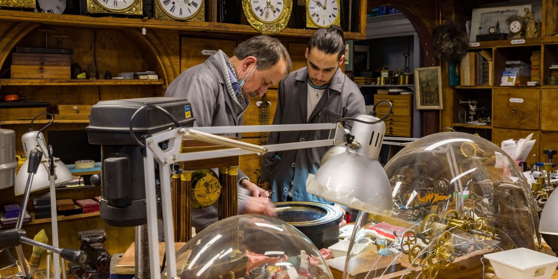 «Ça va freiner l’embauche des apprentis» : à Montpellier, la baisse des aides pour recruter des alternants dans le budget 2026 inquiète