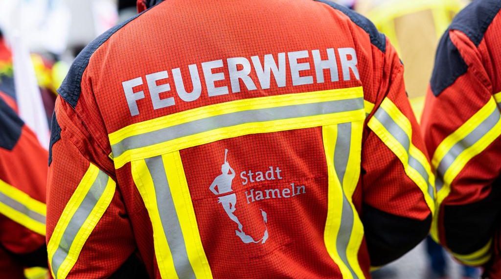 «La noblesse doit être expropriée» : la propriété d’une famille princière allemande incendiée par des antifas