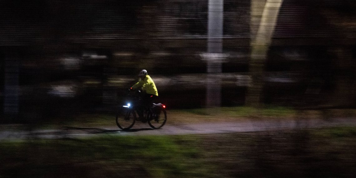 Changement d’heure : plus d’accidents sur le bitume entre octobre et février, la préfecture du Rhône sensibilise les usagers