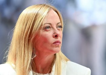 Offensive anti-islamisme en Italie : le parti de Meloni s’attaque au voile intégral et aux mariages arrangés