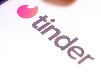 «Dating fatigue» : pourquoi les célibataires désertent-ils les applications de rencontres ?
