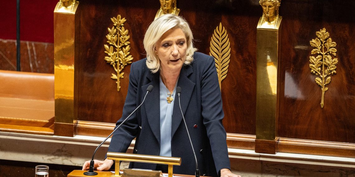 «Une capitulation» : Marine Le Pen étrille le revirement du gouvernement face à l’Algérie