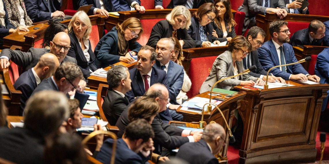 Mutuelles, pensions de retraites… Quelles sont les pistes du gouvernement pour financer la coûteuse suspension de la réforme des retraites ?