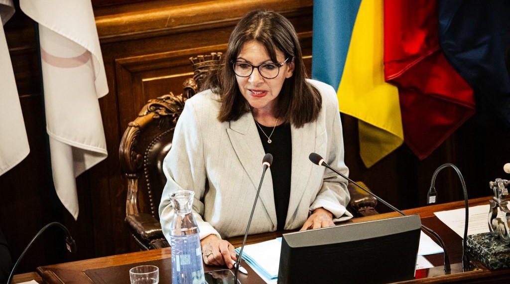 «Pain pour le peuple, brioche pour vous» : la réquisitoire cinglant de Grégory Canal contre Anne Hidalgo