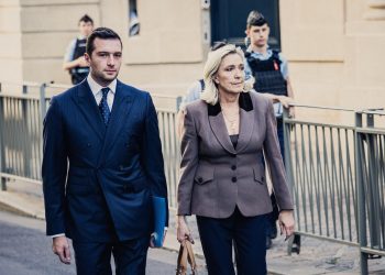 «Les derniers macronistes agrippés au radeau de la Méduse» : le RN menace de censure le gouvernement Lecornu